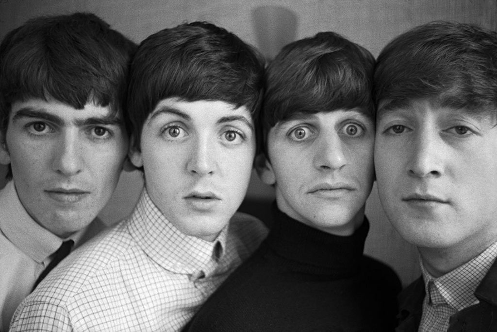 the-beatles-close-fine-art-global